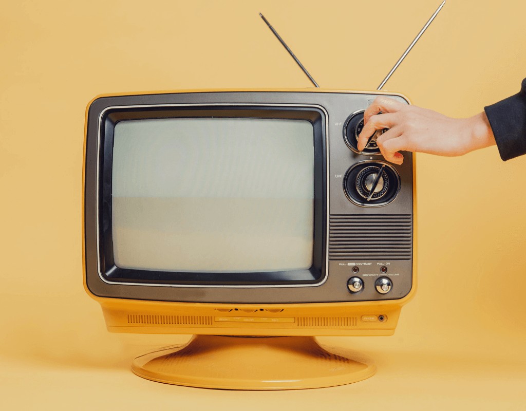 Living Without TV | Benefits to Giving Up The Television for a While
